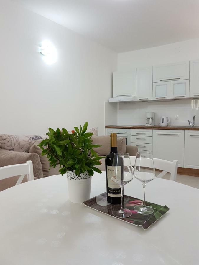 Apartmani Luka & Iva Šibenik Exteriör bild